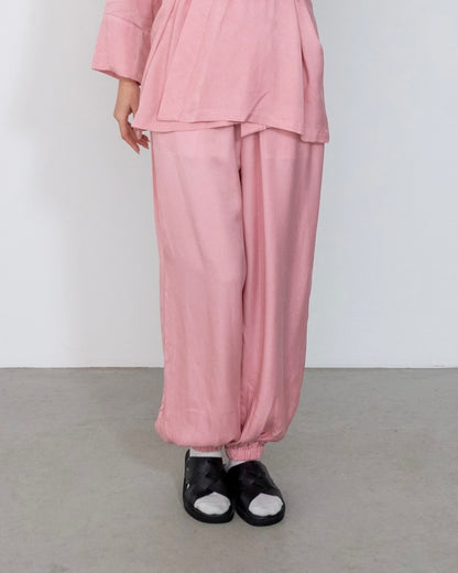 still pants / pink