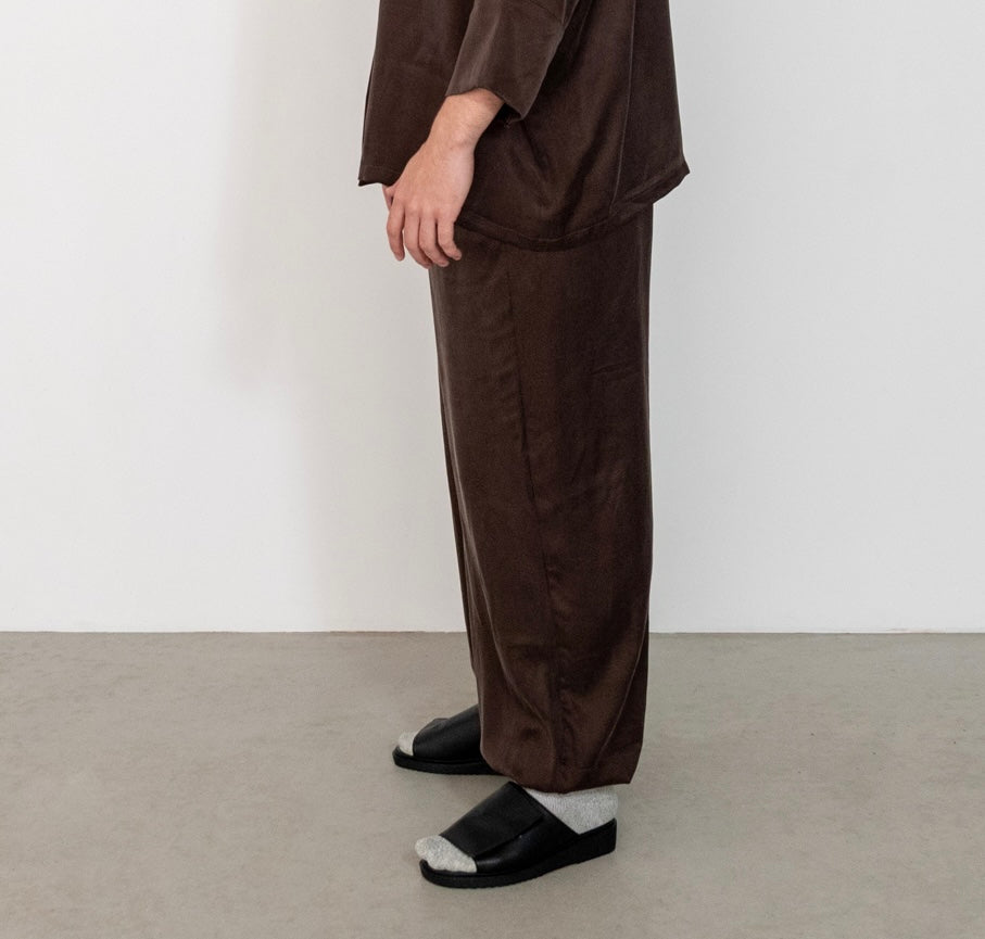 still pants / brown
