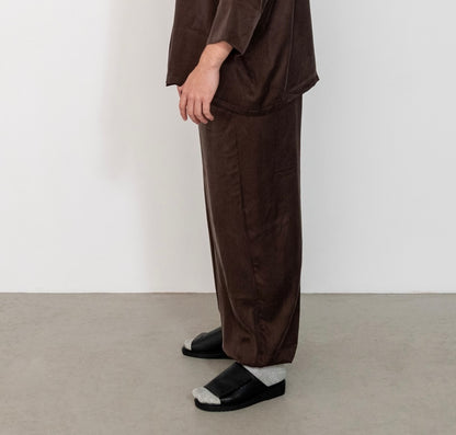 still pants / brown